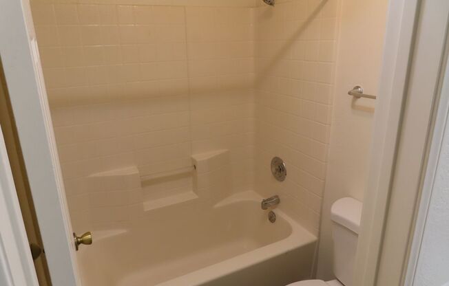 3 beds, 2 baths, $3,450, Unit # 95