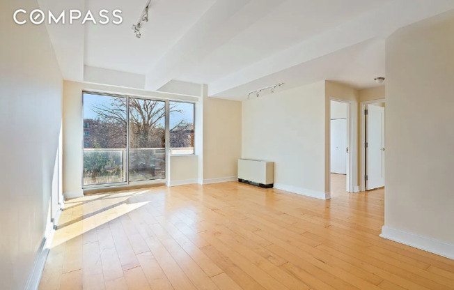 343 4 AVE