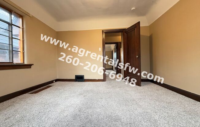 2 beds, 1 bath, 1,054 sqft, $925, Unit 716 W Packard Ave