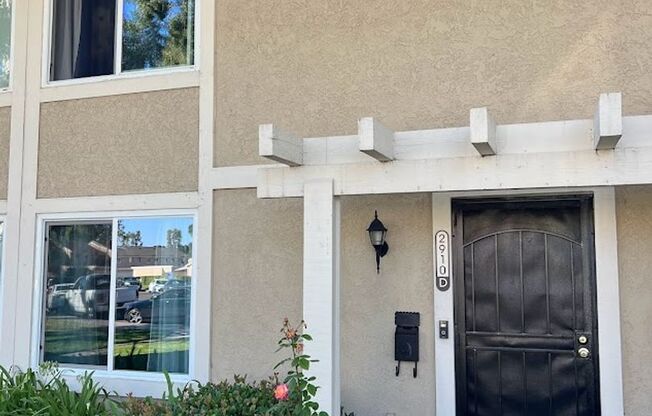 3 Bed | 1.5 Bath Townhome with Garage in Santa Ana