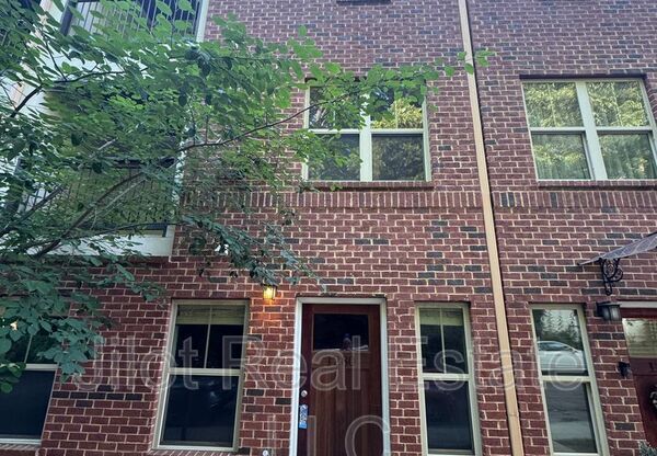 1280 DAHLGREN LN