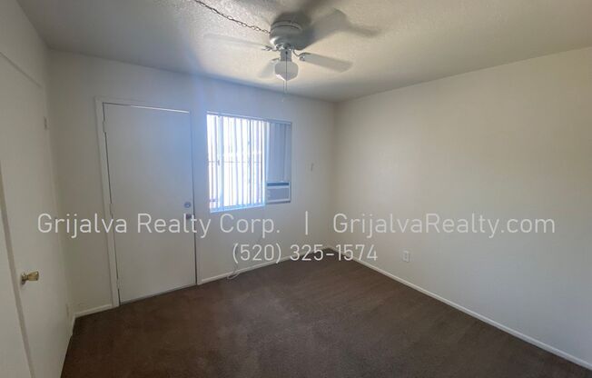 2 beds, 1 bath, $995, Unit 2443 Fontana