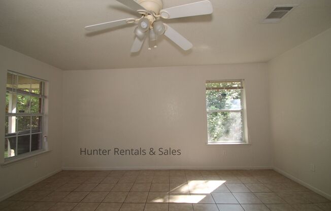 3 beds, 2 baths, $1,075