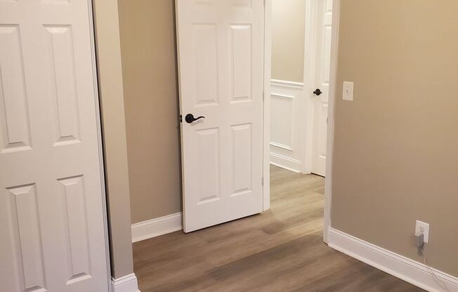 17 West Talbott Street $550 Available Room (Shared Bath)