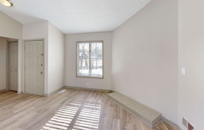 3 beds, 2 baths, 1,490 sqft, $1,850, Unit 11300 OSC