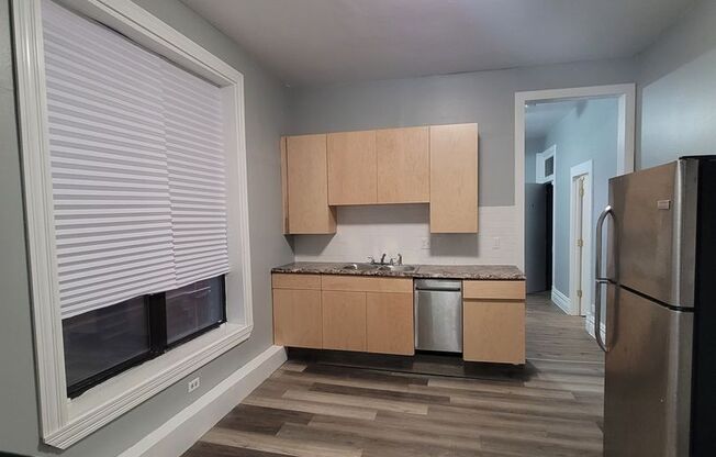 2 beds, 1 bath, $1,650