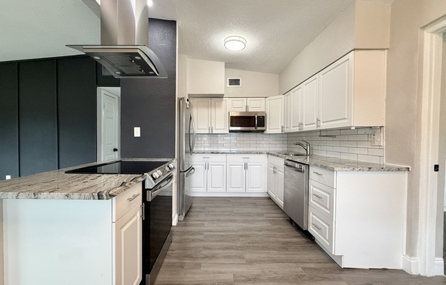 1375 TUSCOLA ST