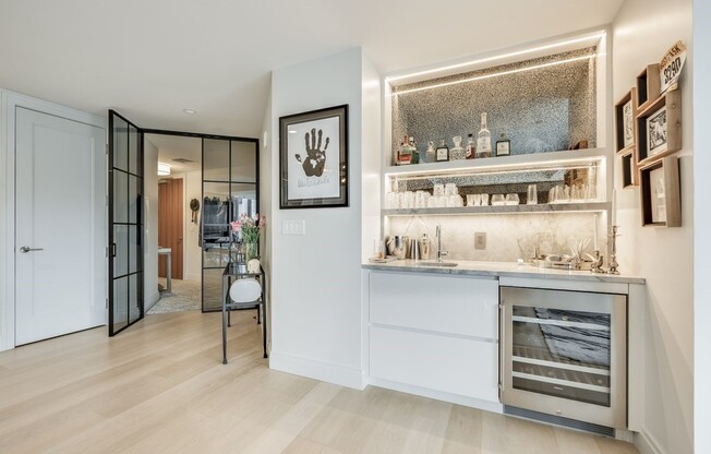 3 beds, 2.5 baths, 2,192 sqft, $35,000, Unit PH1C