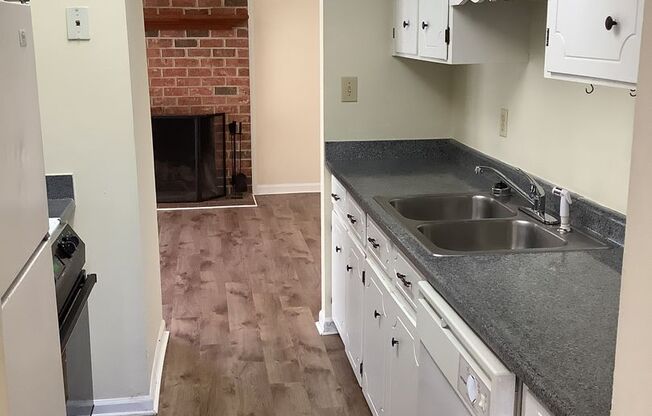 SLEEPY CREEK DR - 270/272