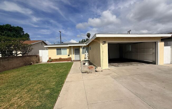 Spacious 3BR Home with Central AC & Private Yard in Baldwin Park