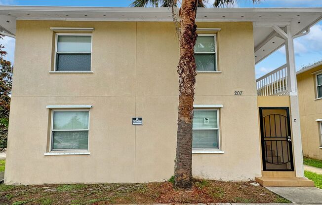 2 beds, 1 bath, $1,395