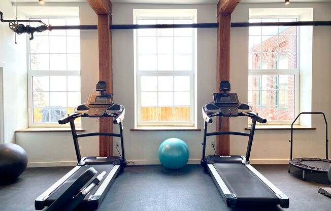 2 beds, 2 baths, 750 sqft, $1,650, Unit Unit 206