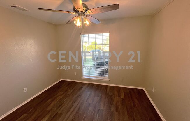 2 beds, 1 bath, $1,450