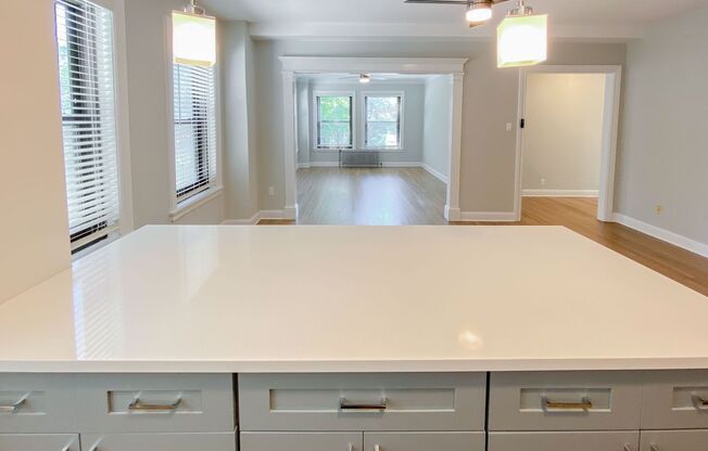 2 beds, 2 baths, 1,275 sqft, $3,350, Unit 540-3A