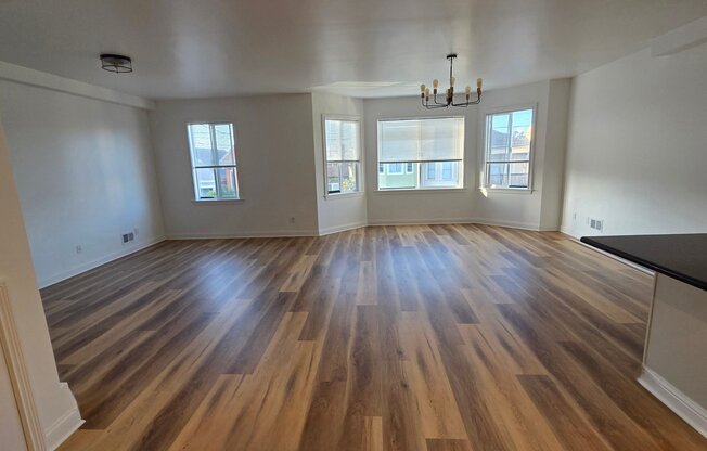 163 RAE AVE