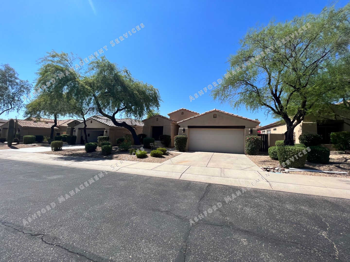 COME HOME TO LUXURY IN GATED GRAYHAWK GOLF COURSE COMMUNITY - 3 BEDROOM 3 BATH COMM POOL