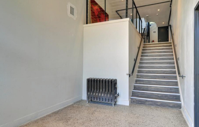 1329 College Avenue Apts