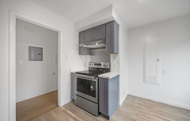 1 bed, 1 bath, 750 sqft, $3,195, Unit 01