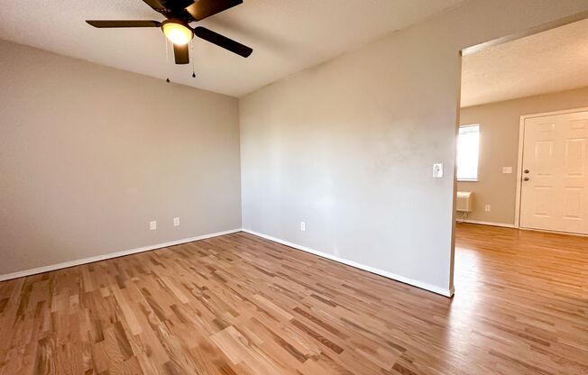 1 bed, 1 bath, 480 sqft, $775, Unit 1037 Happy Hollow #6 Upstairs