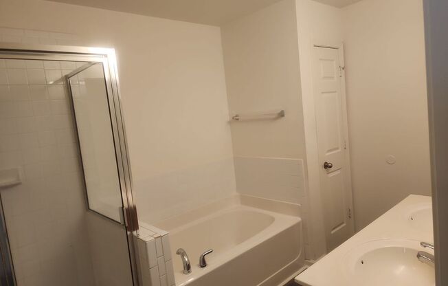 3 beds, 2.5 baths, $1,850