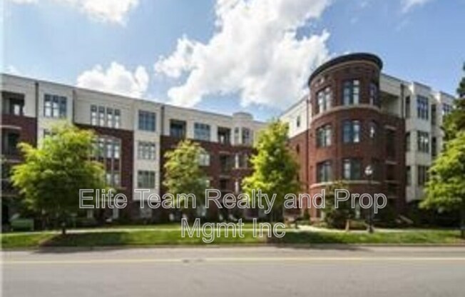 2810 SELWYN AVE