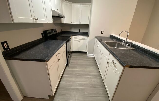 2 beds, 1 bath, $1,395, Unit Unit A