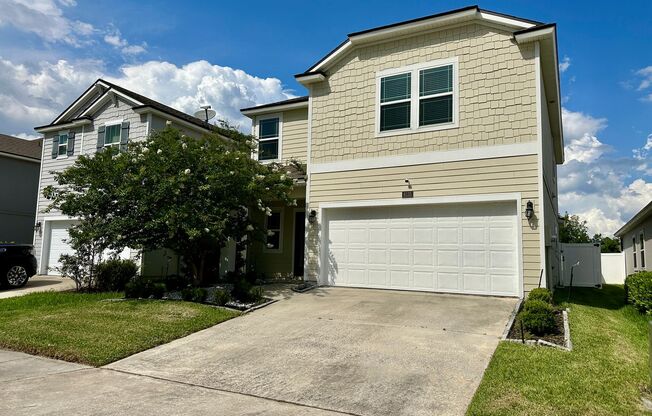 Welcome Home to Fox Creek – Where Comfort Meets Community!!