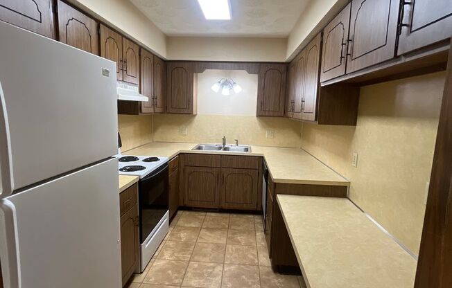 Craig : 910-958 S. Craig Ave