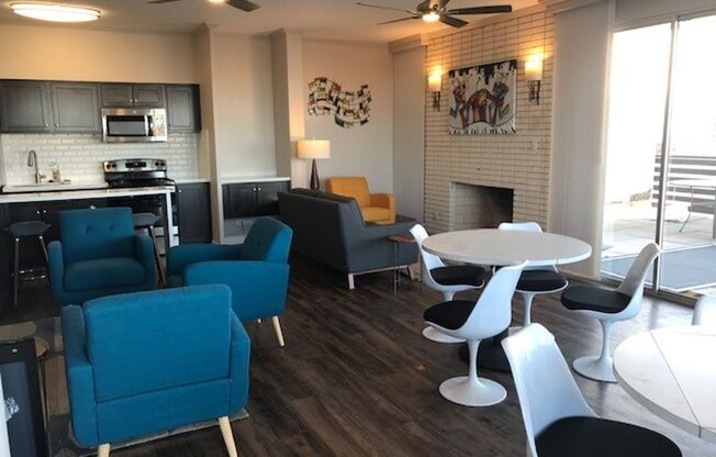 Studio, 1 bath, 424 sqft, $1,050, Unit 103