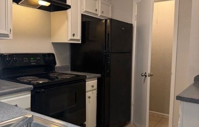 3 beds, 2 baths, 1,256 sqft, $1,500, Unit 09-0902