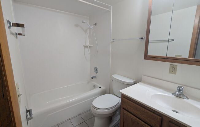 2 beds, 1 bath, 900 sqft, $1,845, Unit 403