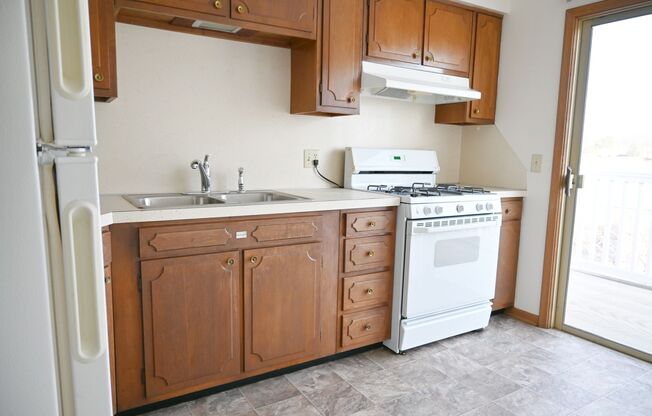 Welcome Home to Kingswood Manor: Your Oasis in the Heart of Omaha!