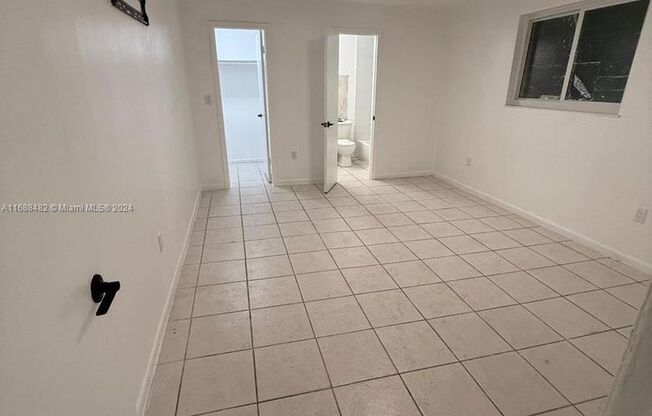 3 beds, 2 baths, $3,000, Unit # 0