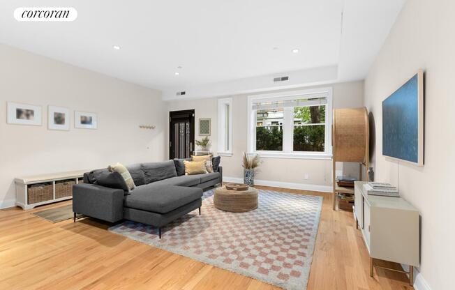 133 STERLING PL