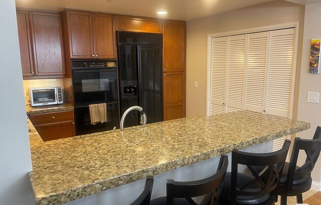 5625 Crescent Park W Apt 318