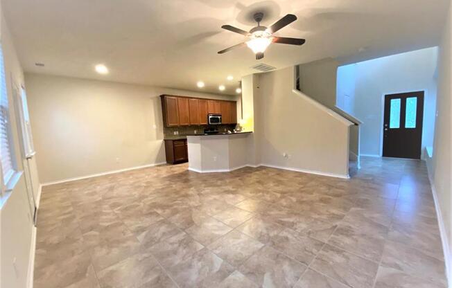 18 WHITEKIRK PL
