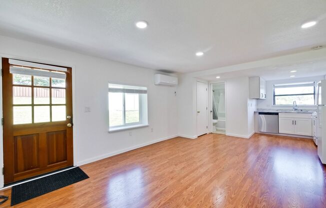 Must See 1 Bed 1 Bath Cottage in the heart of Almaden Valley!!!