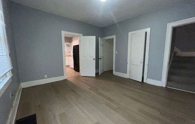 3 beds, 1 bath, $1,300