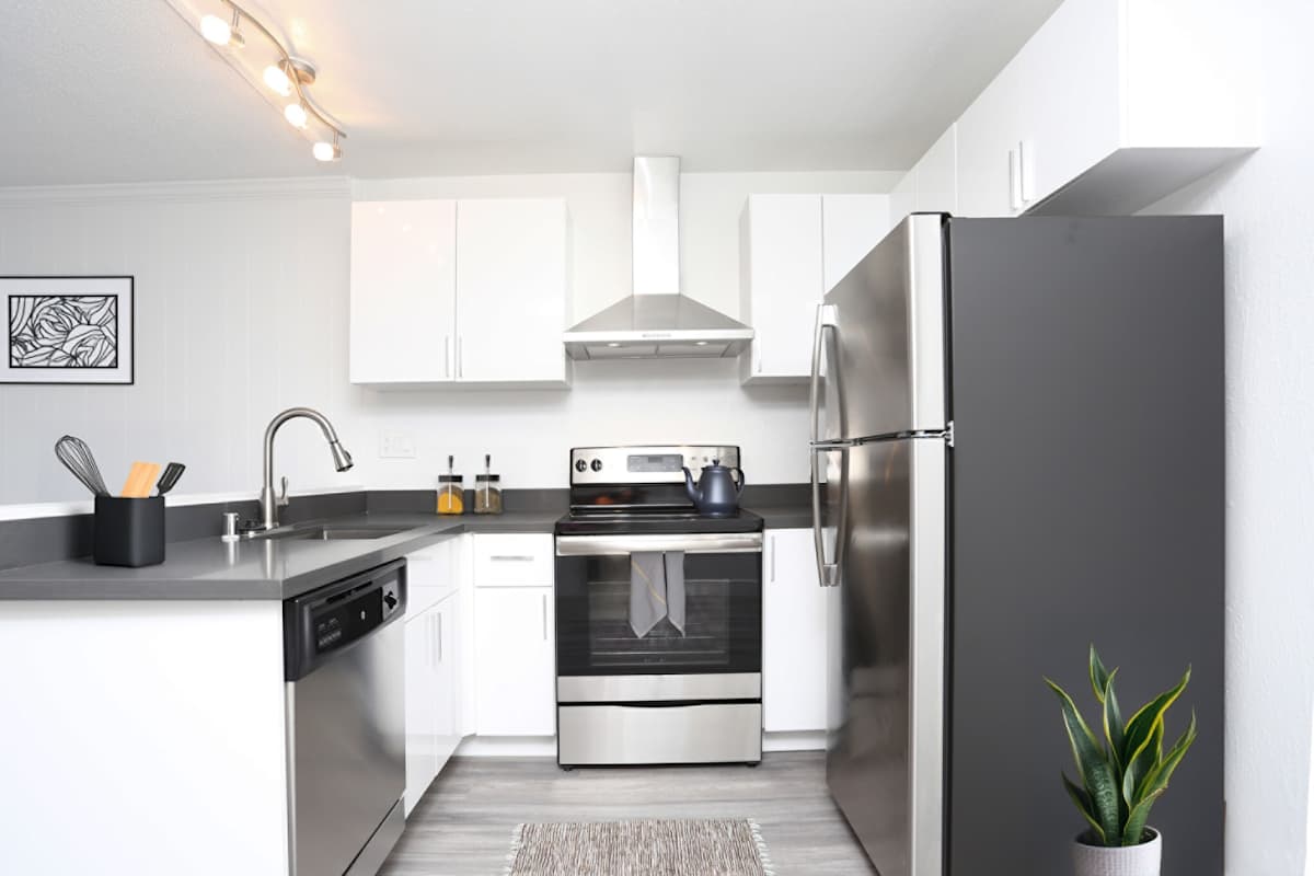 Metro Apartments