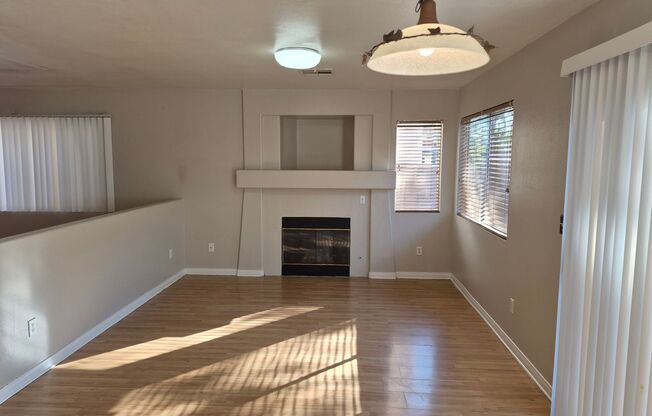 AVAILABLE NOW**SUMMERLIN ***4/2.5/2 CAR