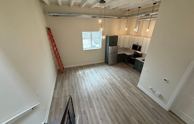 2 beds, 2 baths, 1,000 sqft, $4,195, Unit 203