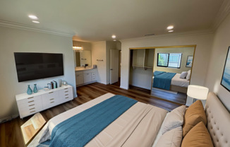 Beautifully Updated 2 Bed, 2 Bath Condo in Pasadena, 990 Sq Ft, Community Amenities & Prime Location