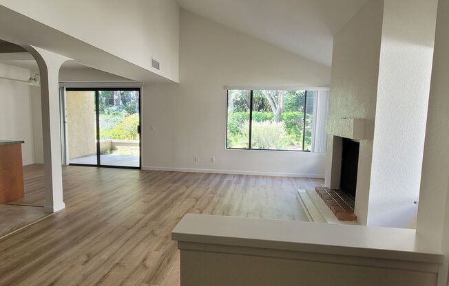 Spacious 3-Bedroom Townhome with Scenic Views in Glenwood Springs