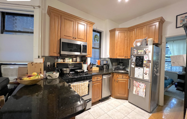 2 beds, 1 bath, $4,495, Unit 2B