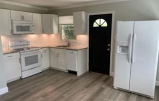 2 beds, 1 bath, $1,399