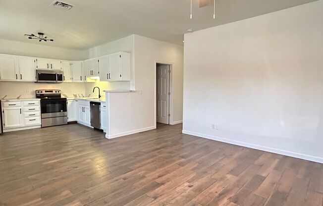 3 beds, 2 baths, $1,795, Unit #A