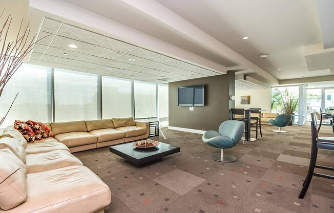 2 beds, 2 baths, $2,995, Unit Unit 621