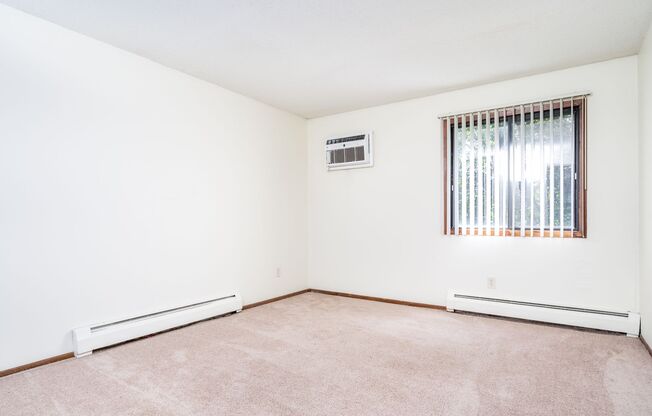 2 beds, 1 bath, 1,020 sqft, $1,395, Unit 295-203