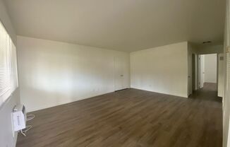 2 beds, 1 bath, $2,100, Unit Downstairs