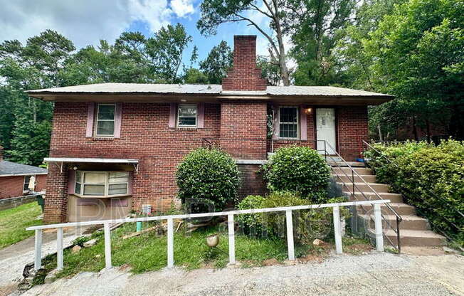 313 MYLES AVE